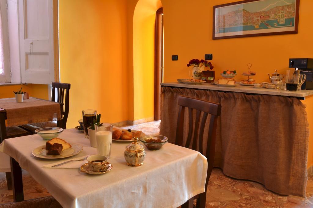 A Casa Di Mamma Bed & Breakfast Napoli Dış mekan fotoğraf