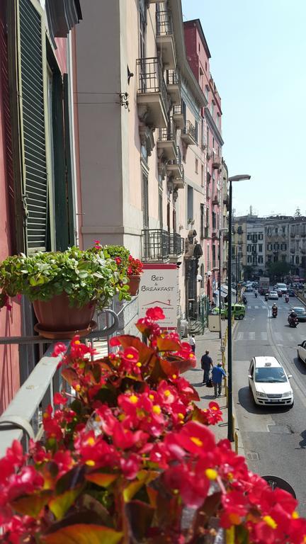 A Casa Di Mamma Bed & Breakfast Napoli Dış mekan fotoğraf